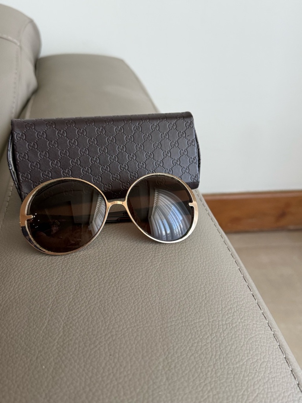 Gucci Gold Metal Frame Round Sunglasses with Brown Lenses